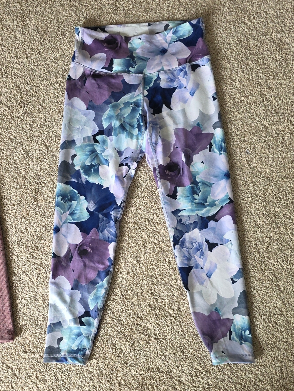 Old Navy Active Floral Legging